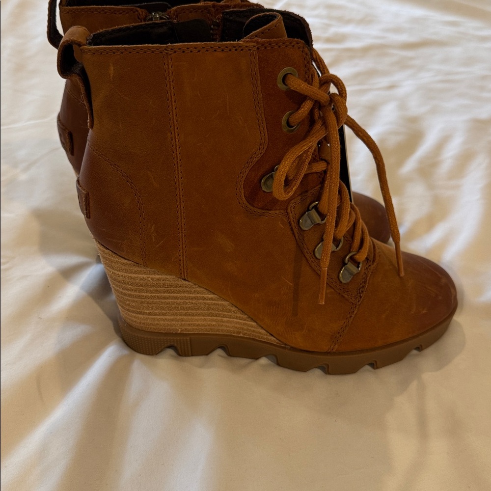 Women's Sorel Joan Uptown Lace-up Ankle Boots in the color Iced Tea - Picture 4 of 10
